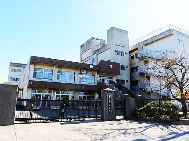 旭町中学校（500m）