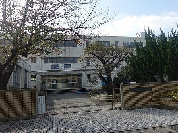 南部小学校(395m)