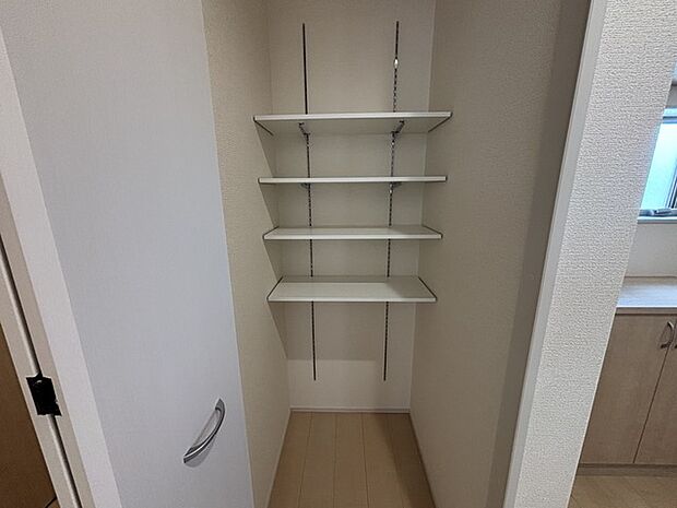 玄関ホール収納