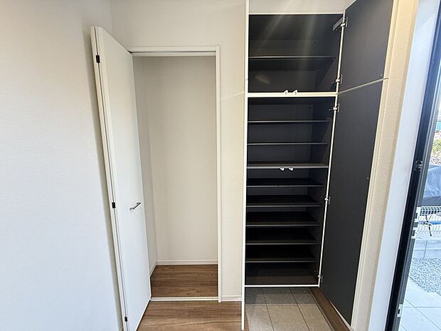 シューズクローゼット+収納