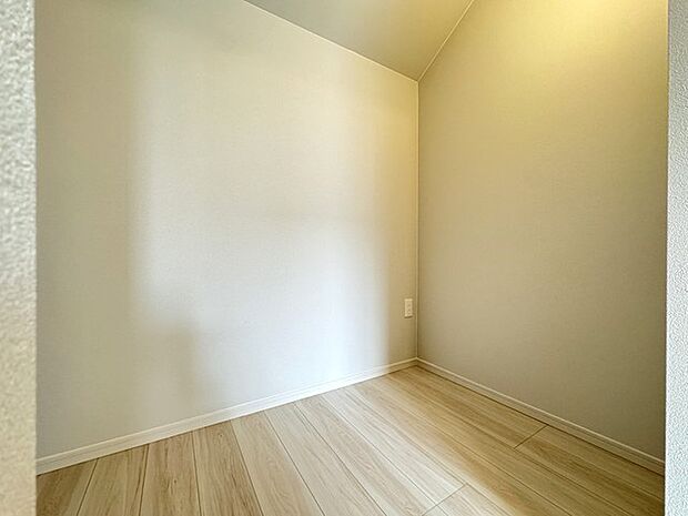 主寝室ウォークインクローゼット