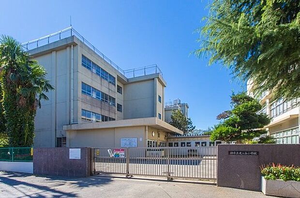 光ケ丘小学校（924m）