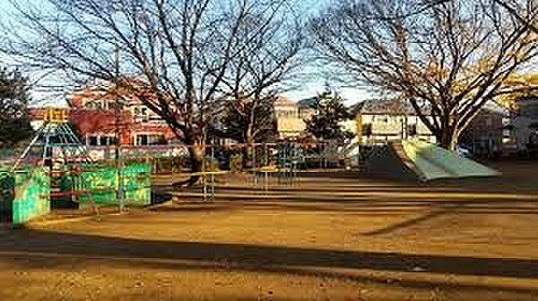 川萩公園 約142m(142m)