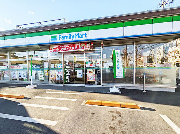 ファミリーマート松戸六高台九丁目店(800m)