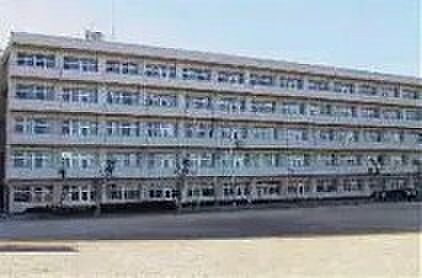 鎌ケ谷市立第五中学校(2300m)