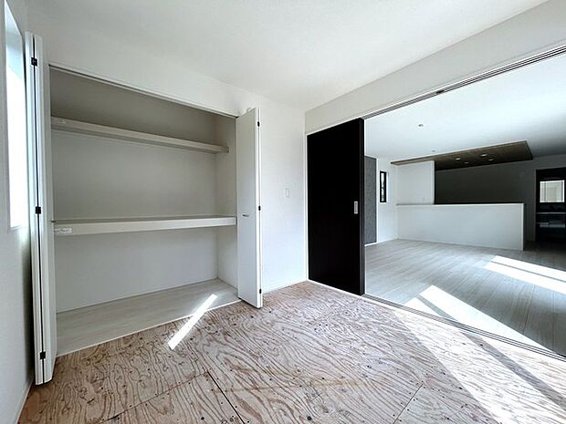 1階 和室4.5帖(畳搬入前)