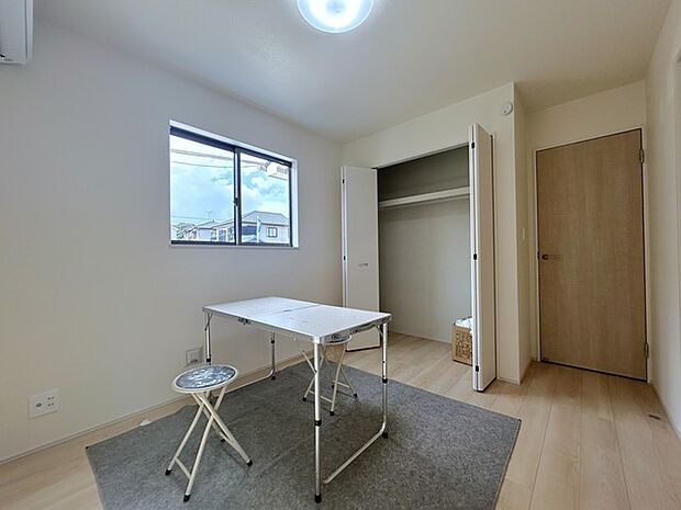 1階　洋室5.25帖