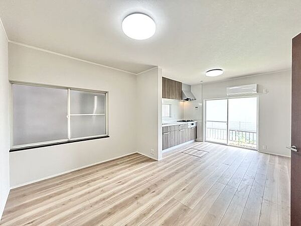 【リフォーム済】価格には消費税、リフォーム費用を含みます。リフォーム中でもご案内可能。内覧希望の方はお電話ください。