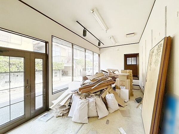 【RF中】広々とした空間が魅力のお部屋です。用途に合わせて自由にレイアウトをお楽しみいただけます。