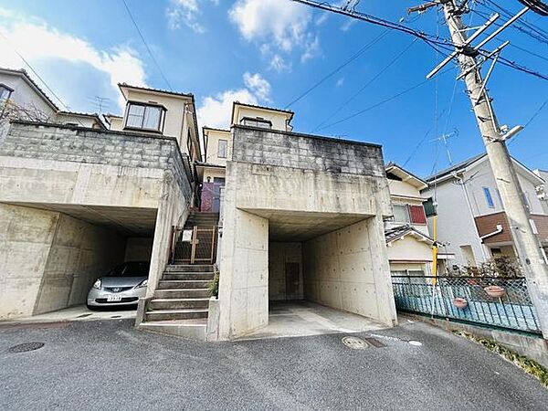 別角度からの外観です