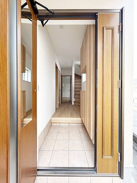 閑静な住宅地は、周囲の騒音も少なく、落ち着いた雰囲気です。