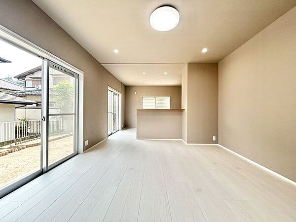 【リフォーム済】価格には消費税、リフォーム費用を含みます。リフォーム中でもご案内可能。内覧希望の方はお電話ください。