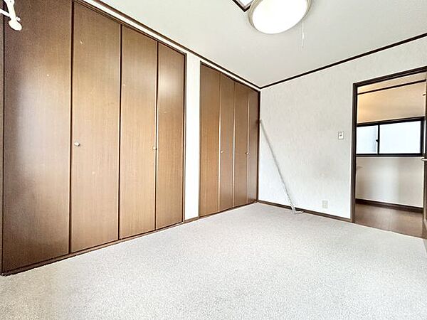 【現在リフォーム中】【洋室】現況販売につき、間取り・内装・設備までご自身の好みにリフォーム可能。「必要なところだけ直したい」方にもおすすめです。