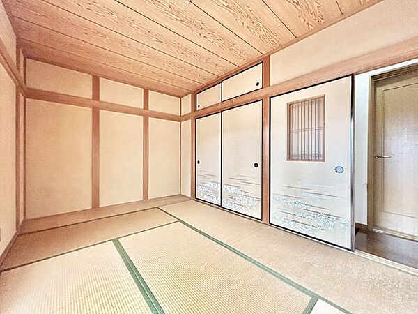 【内外装リフォーム中8/27更新】水回りすべて新品交換、クロス張り替え、フローリング重ね張り、照明交換、火災報知器設置、ドアホン交換、他。