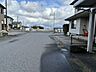 外観：前面道路含む現地写真