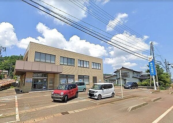 第四北越銀行 三島支店駐車場付きの有人窓口で、地域の預金・送金・資産相談などに対応。地域密着で気軽に利用しやすい、生活の頼れる金融拠点です。 1270m