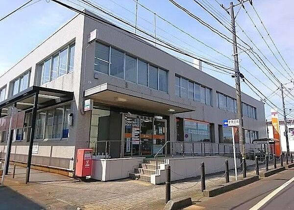 新発田郵便局は郵便・貯金・保険など幅広いサービスを提供する生活に欠かせない施設。荷物の発送や各種手続きもスムーズに行え、地域の暮らしを支える身近で便利な存在です。 1230m