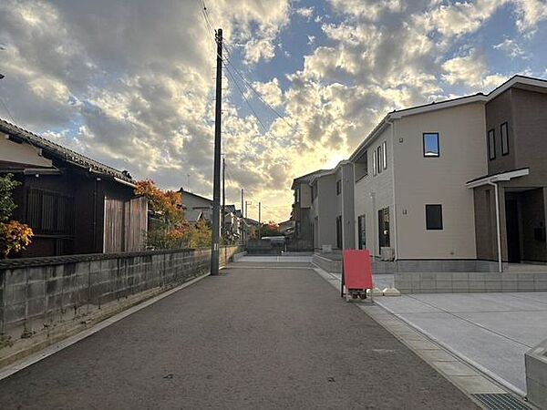 前面道路含む現地写真