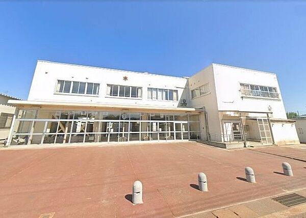 新潟市立亀田東小学校 1884年創立の亀田水道町にある公立小学校。地域住民による 亀田東小学校コミュニティ協議会 の活動で、防災や地域交流を通じた見守り体制が確立されており、子どもたちも安心して学べ…