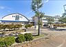 周辺：新潟市立横越小学校横越中央にある公立小学校で、1976年創立。教育目標は「学ぼう・支え合おう・やりぬこう」で、児童数は約568人。地域との連携を重視し、多様な児童が互いを支え合う風土づくりに力を入…