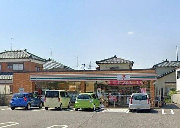 セブンイレブン 新潟元町店 住宅街の中で便利に立ち寄れる店舗。品揃えが充実し、ATMや各種支払いにも対応。駐車場もあり、日常利用に◎ 640m