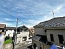 バルコニー：周辺は高い建物がなく見晴らしがいい、風通し陽当たり良好な立地です。