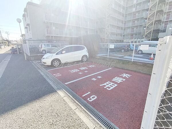 来客用駐車場があり、来客時も安心ですね♪