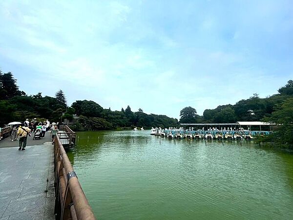 井の頭恩賜公園（池ボート乗り場） 徒歩11分 850m