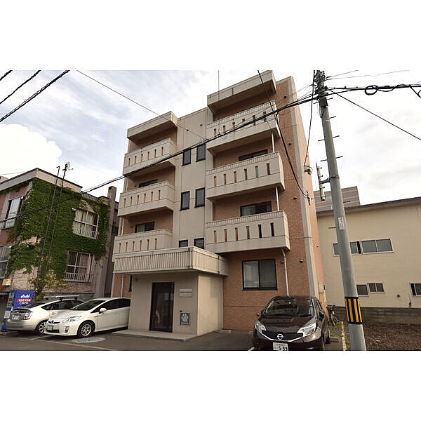 北海道札幌市中央区南八条西11丁目(賃貸マンション1LDK・4階・37.80㎡)の写真 その1