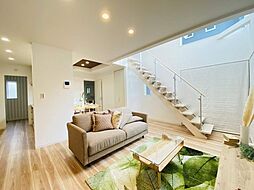 リーブルファイン東本地ケ原町　8号棟 1階3LDKのリビング/ダイニング