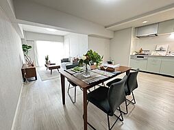 江坂駅徒歩６分・リノベ物件　江坂ハイデンス