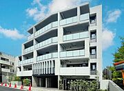 目黒駅より徒歩8分 築1年6ヶ月 4階建の賃貸物件