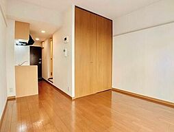 メゾンベール南麻布 103 1階ワンルームのリビング/ダイニング