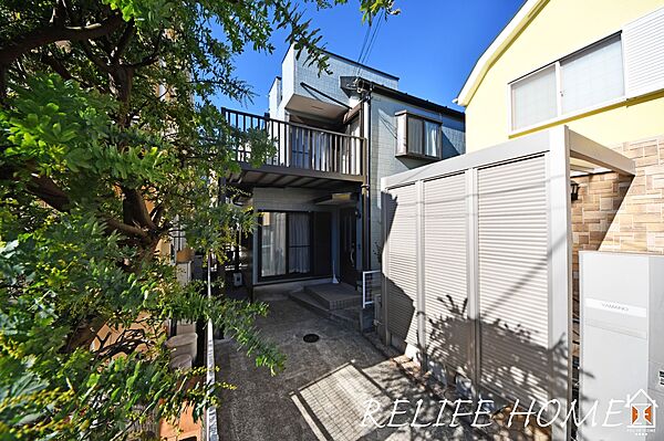 閑静な住宅地で子育て家族にピッタリ。緑に恵まれたエリアで、自然に包まれた穏やかな暮らしを実現するための、ゆとりある住環境が整っています。