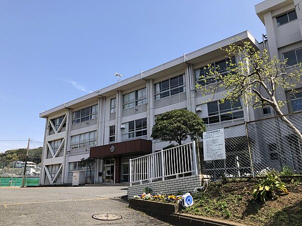 中学校 985m 横須賀市立公郷中学校(お子様も安心の距離で学校の行事にも参加しやすいですね！)