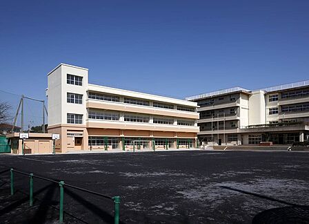 小学校 300m 横浜市立都田西小学校(お子様も安心の距離で学校の行事にも参加しやすいですね!)