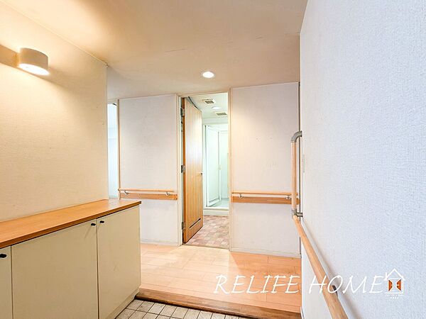 ■Entrance■住まいの第一印象を上質な印象に演出する玄関。家族が毎日出入りするのを心地よく迎えてくれる大切なスペースです♪