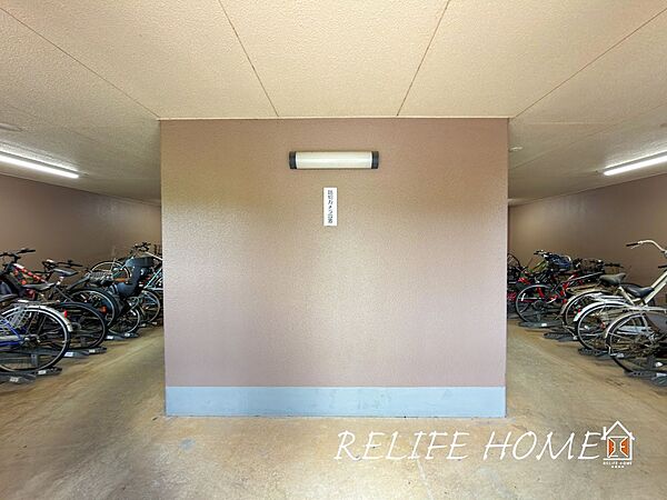 ■Bike parking■駐輪場完備！室内なので雨から守ってくれます♪