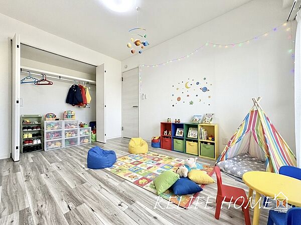 ■Style room■  ※本画像はAIがCGで家具作成しており、実際の現地に家具は設置されておりません。