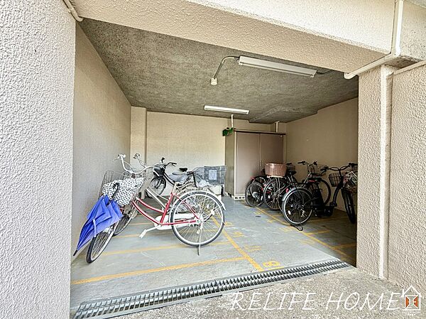 ■Bike parking■駐輪場完備！屋根がついてますので雨から守ってくれます♪