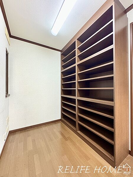 ■Closet■  家族の暮らしを快適にするスッキリ収納。機能性とデザイン性を兼ね備えた空間づくりを演出♪