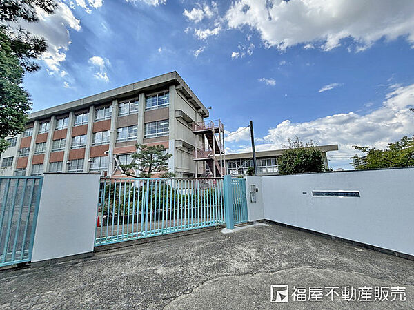 寝屋川市立国松緑丘小学校