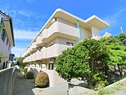 ＭＡＩＳＯＮＤＥＳＪＯＵＲＳ 1階 築32年の賃貸物件