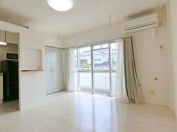 グランパルAZ II 202号室 2階ワンルームのリビング/ダイニング