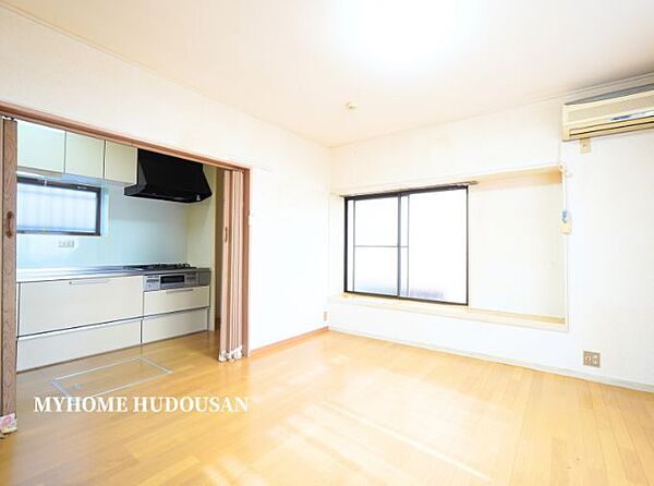 2014年にキッチン交換　トイレ交換　洗面台交換　外壁屋根塗装のリフォーム済　LDKはクロスやフローリングもこの時に交換済　とても綺麗な状態です。マイホーム不動産でお預かり中です。