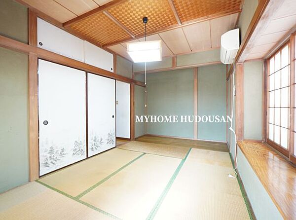 和室はDIYで簡単に塗れる漆喰や珪藻土などでアレンジするのもおすすめです。リフォーム相談もございましたら、お気軽にご相談くださいませ。