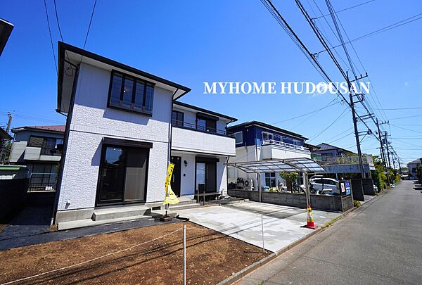 青空に映える大和ハウスの施工。外壁塗装　水回りリフォーム済安心してお住まい頂ける、明るいお家です。マイホーム不動産が売主です。しつこいセールス無しの会社ですので、ご質問などお気軽にご連絡くださいませ。