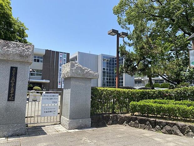 高知県立高知工業高等学校 360m