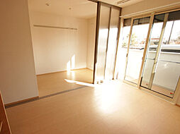 Royal Stage 201号室 2階1LDKのリビング/ダイニング