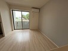 コンフォール K 101号室 1階1LDKのリビング/ダイニング